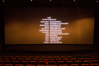 evo真人视讯国际党委组织召开《长津湖》观影活动